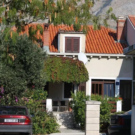 2132b Apartment *